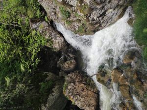 1727424774701