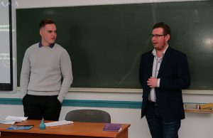 p1003076