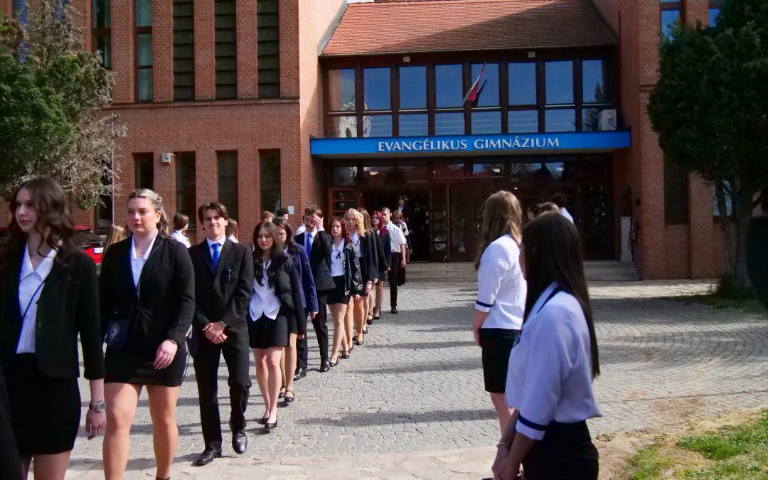 Búcsú az Alma Matertől