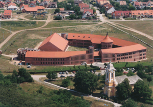 A kollégium építése 2003