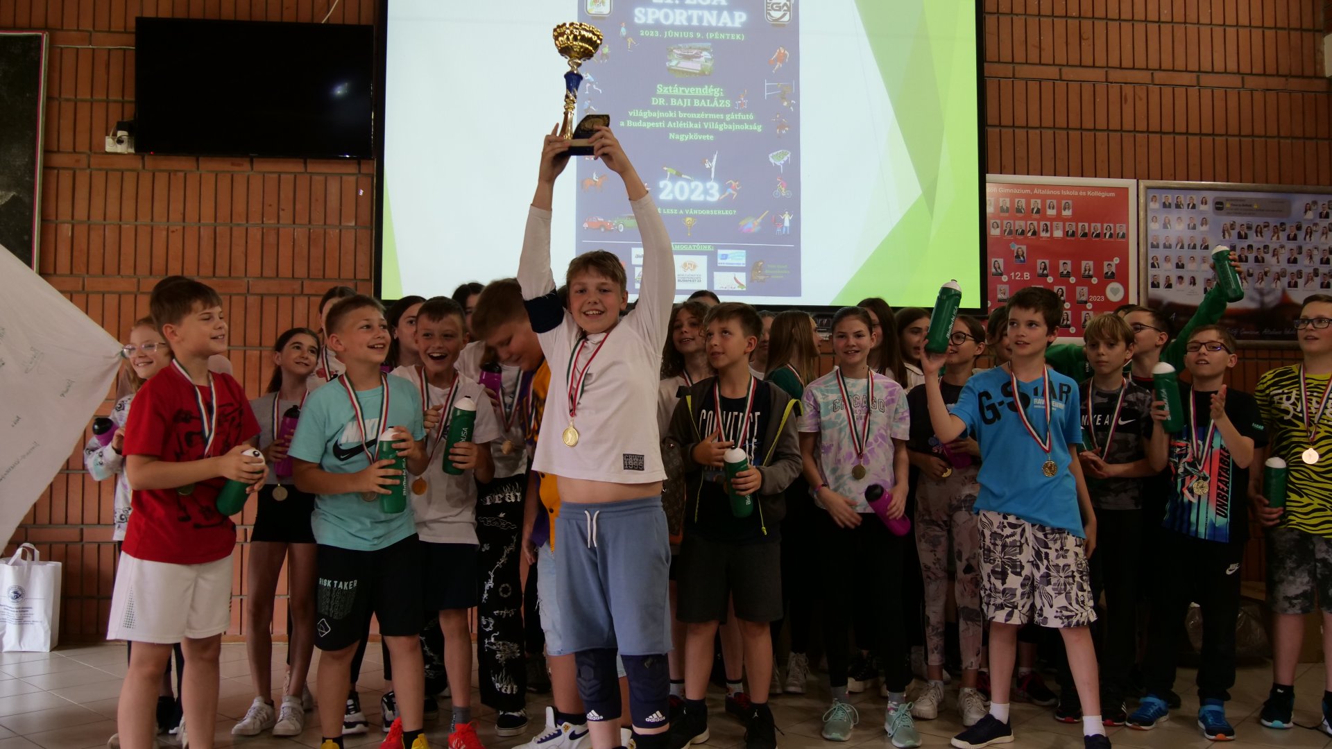 Az 5. b osztály őrizheti egy éven át a győztesnek járó vándorserleget!
