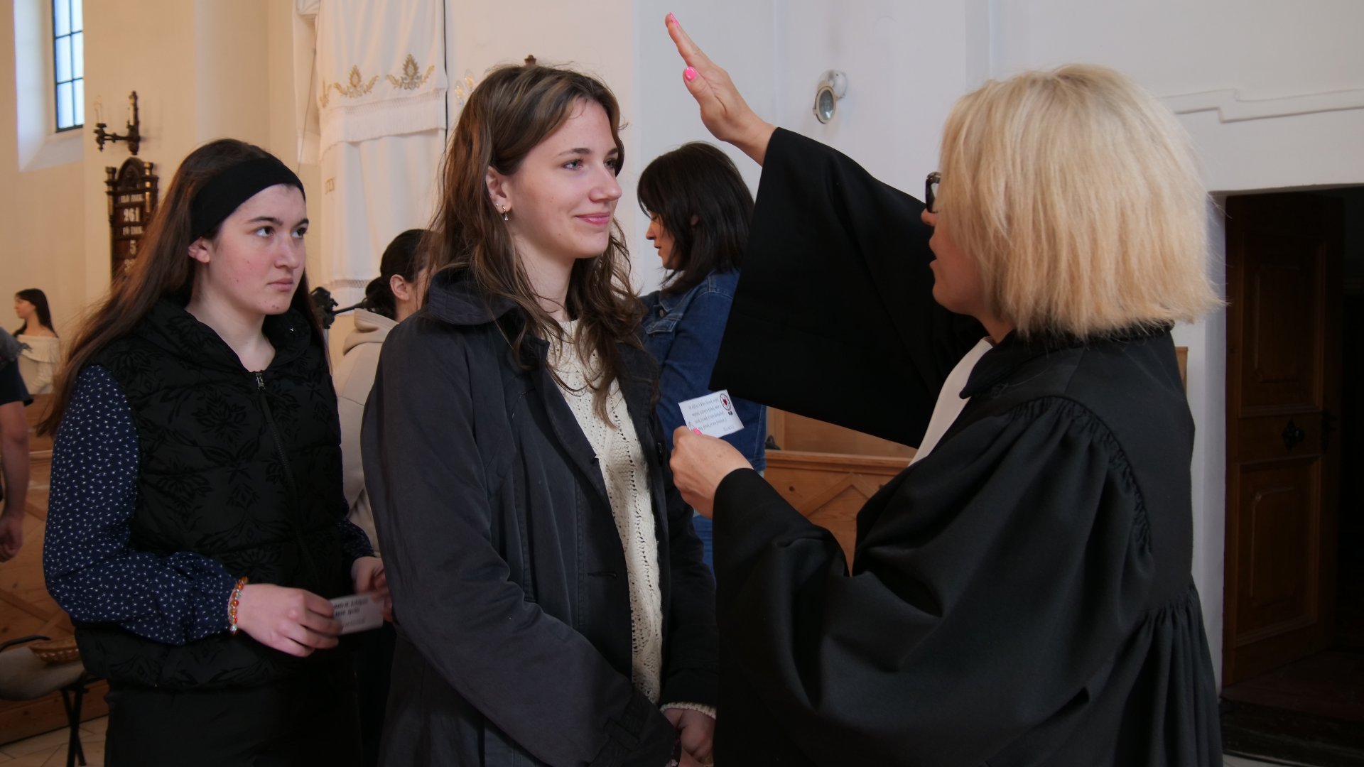 "Bízd az ÚRra dolgaidat, akkor teljesülnek szándékaid." Péld. 16,3