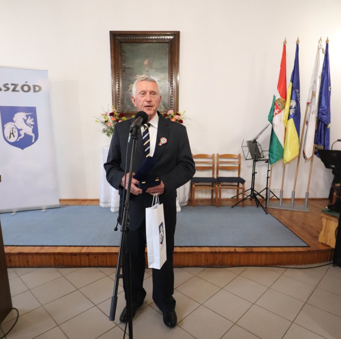 Díszpolgár lett címzetes igazgatónk!