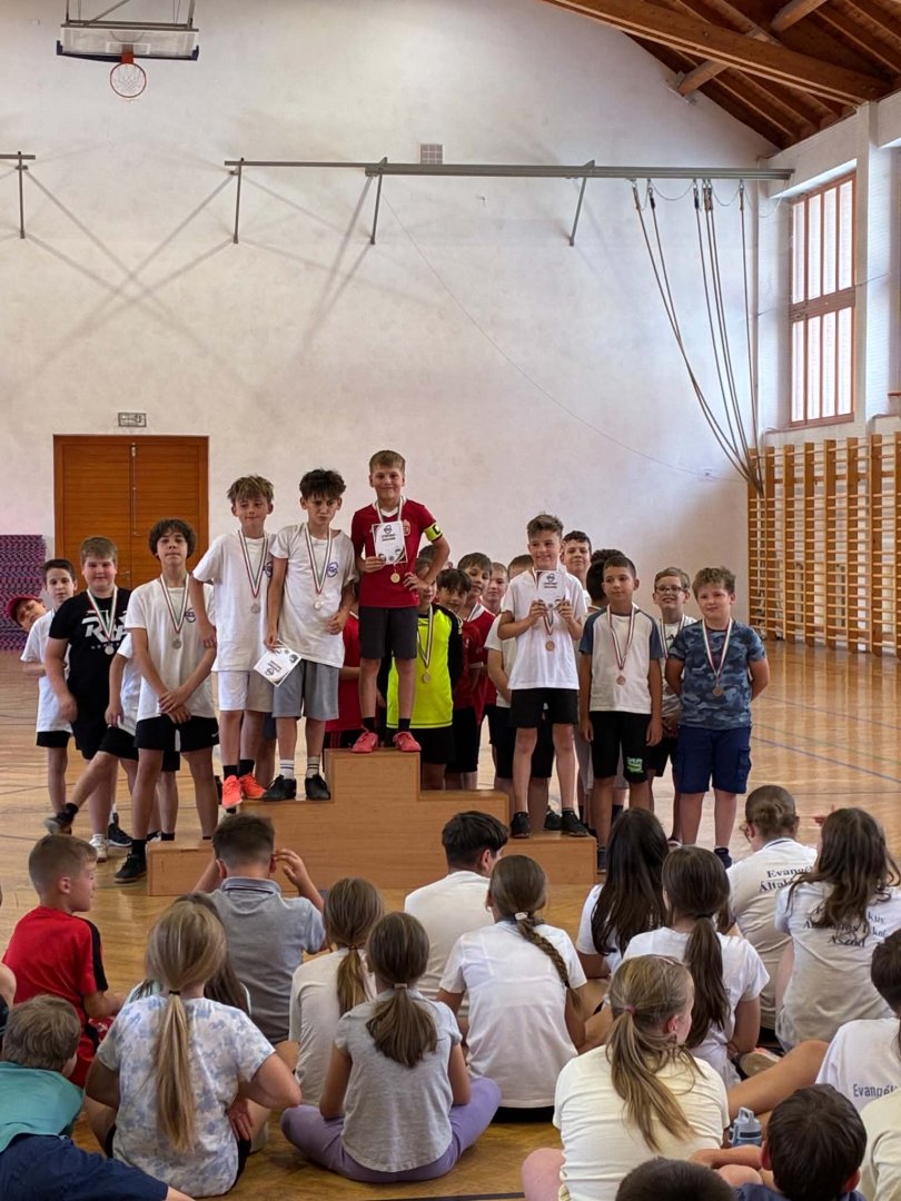 Általános iskolai sportnap