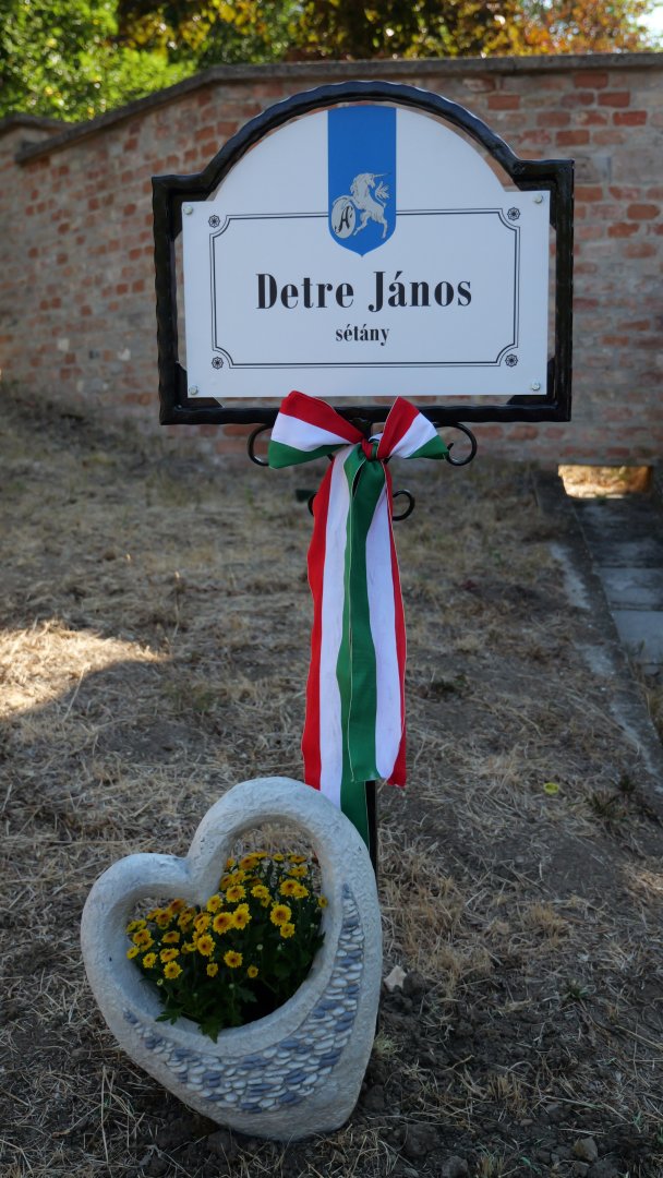 Sétányt neveztek el Detre János néhai esperes úrról